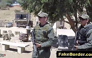 Fakeborder-24-4-217-agent-has-sex-with-civilian-girl-72p-