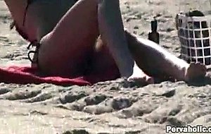 Hottie Caught At On Cam At The Beach
