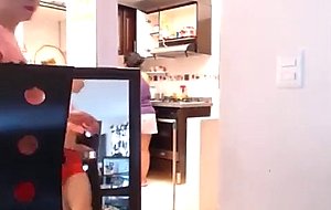 Webcam girl gets off while mom is around   pornhubcom