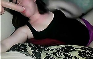 Teen tranny solo on cam