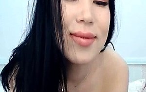 Seductress Asian Babe Alluring Webcam Show