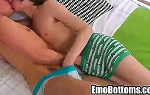 Emo twink sandy jenkins gets his cock sucked on