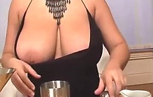 Brunette huge tits  