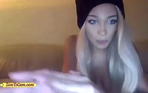 Girlfriend material blonde on webcam