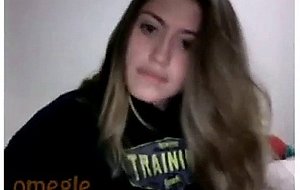 Sexy brunette webcam fun  