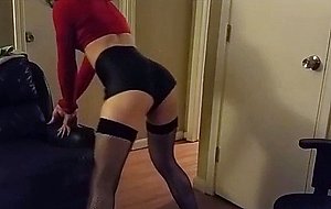 Sexy trap dancing in fishnets