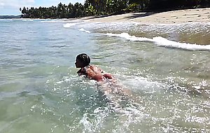 Nudist oceanside stunner abril goes nude on public beach