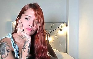 Redhead amateur beauty camgirl on webcam