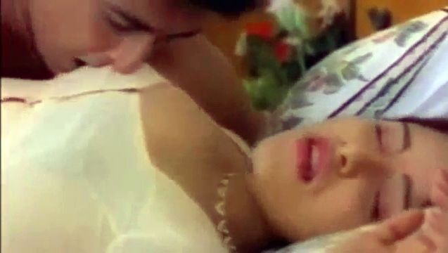 Indian Actress Reshma Fucking With Her Husband In A Mallumovie Sextvx Com