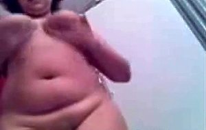 Arabian Milf on cam show her amazing body 
