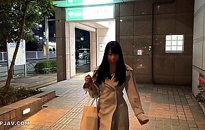 **underground idol hana-chan, on the way home from the